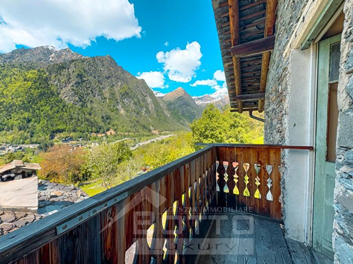 Case in Vendita e in Affitto - 2