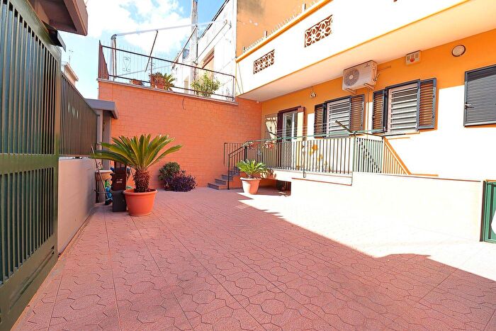 Casa quadrilocale in vendita in Via Ciro Menotti, Bari