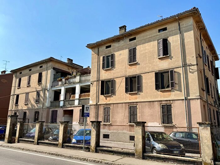 Appartamento trilocale in vendita in Via Roma, Soragna