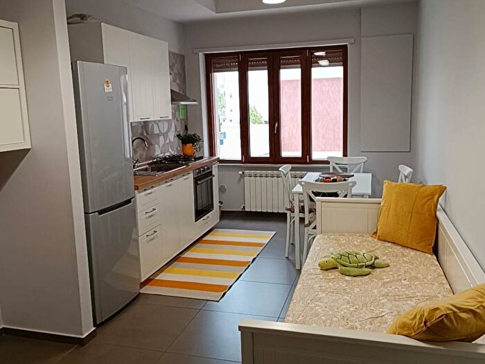 Appartamento bilocale in affitto in Via Vincenzo Schiavo, Torrione, Salerno