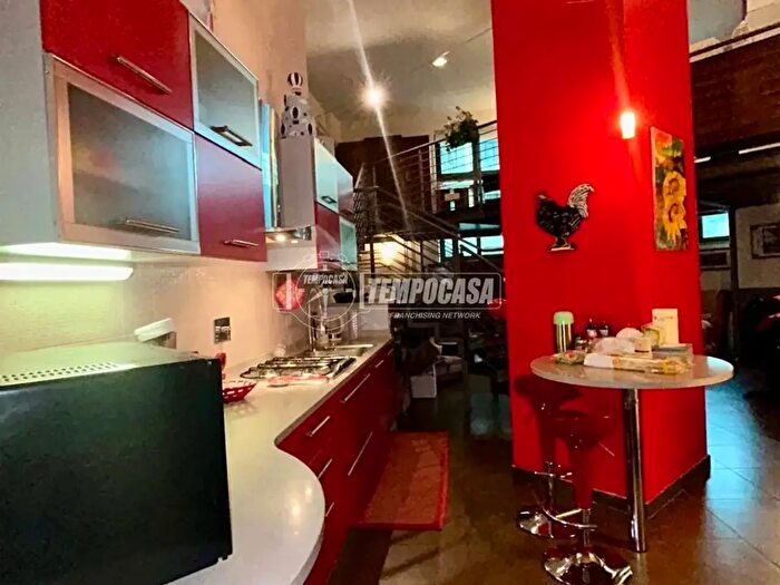 Appartamento trilocale in vendita in Via SantAmbrogio, Torino