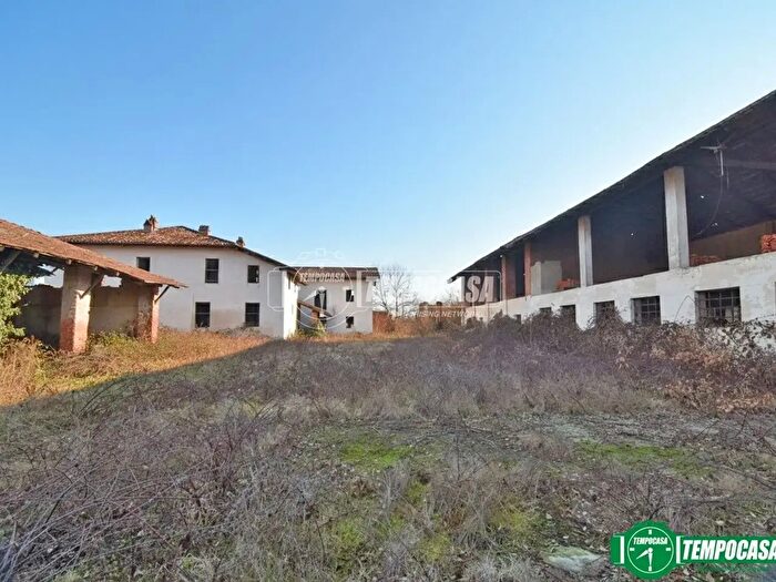 Casa con 10 locali in vendita in Strada Fertula, Lombardore