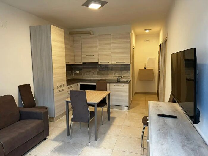 Appartamento quadrilocale in affitto in Massa