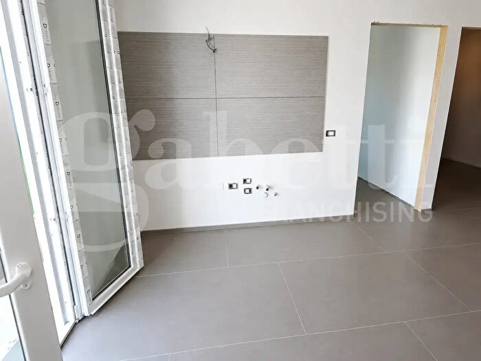 Appartamento trilocale in vendita in Brondolo Via Brondolo, Chioggia