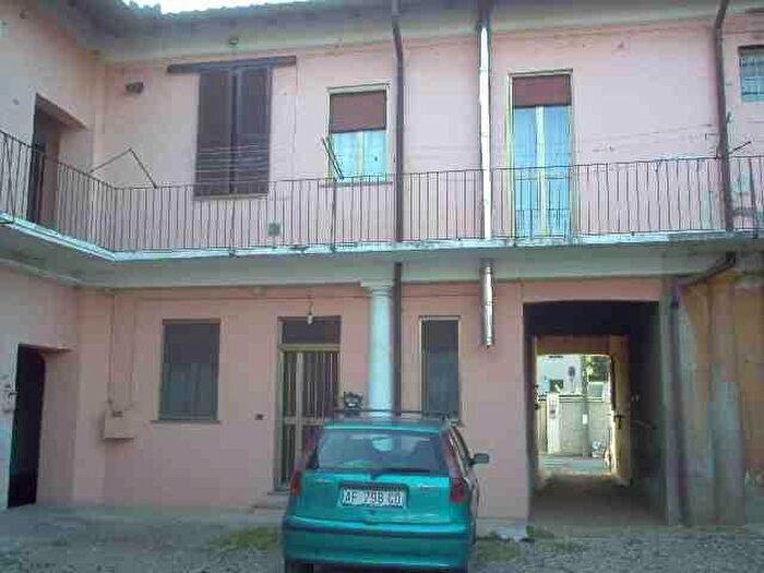 Casa bilocale in vendita in Bernate Ticino