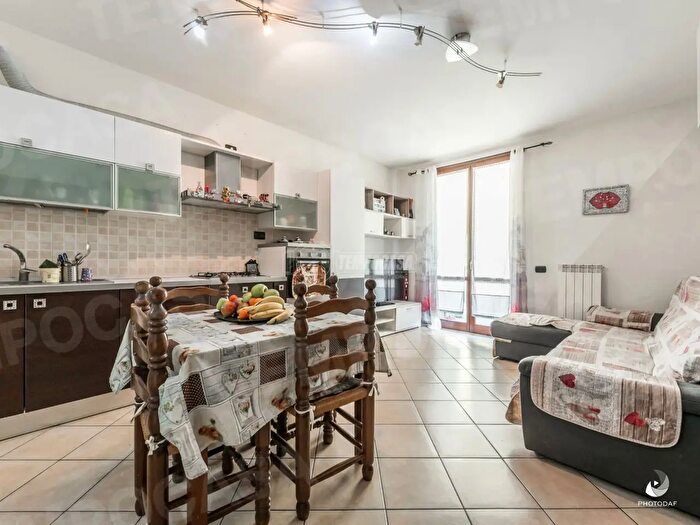 Appartamento trilocale in vendita in Via Modenese, Vignola