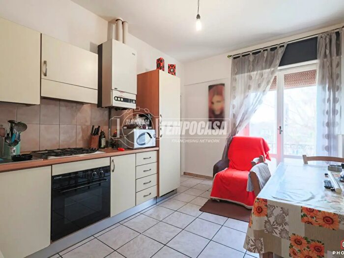 Appartamento trilocale in vendita in Via del Bosco, Forli