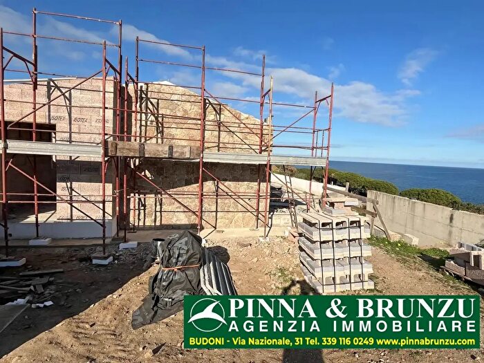 Casa trilocale in vendita in Via Nazionale, Budoni