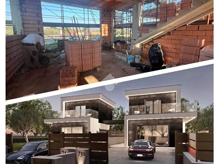 Casa quadrilocale in vendita in Via Traiano, Genzano Di Roma