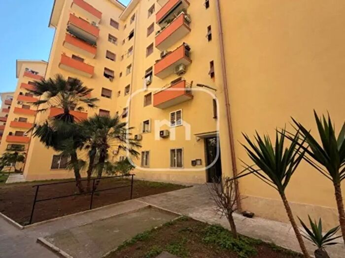 Appartamento trilocale in vendita in Via Lucio Mummio, Roma