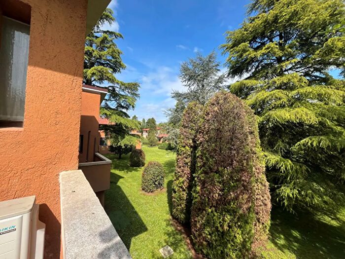 Appartamento trilocale in affitto in Viale G Verdi, Sirmione