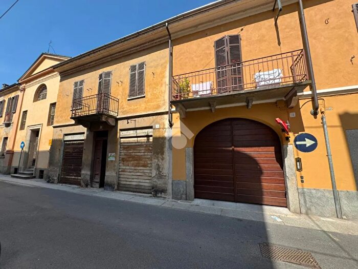 Casa con 8 locali in vendita in Via Felice Monaco, Vercelli