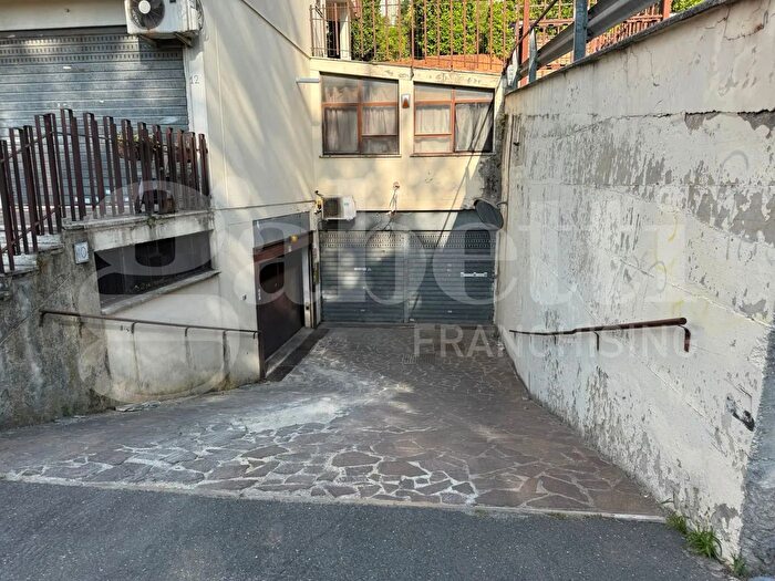 Appartamento in vendita in Via Petrioli, Roma