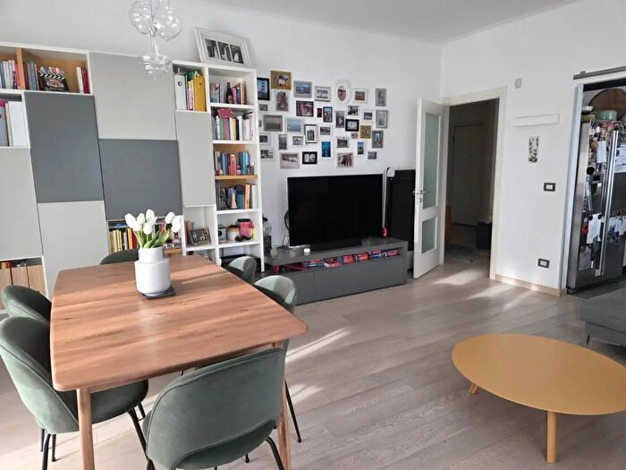 Appartamento quadrilocale in vendita in Via Ippolito Nievo, Sesto San Giovanni