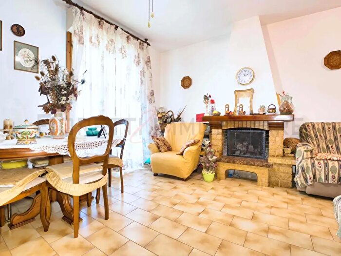 Appartamento quadrilocale in vendita in Piombino