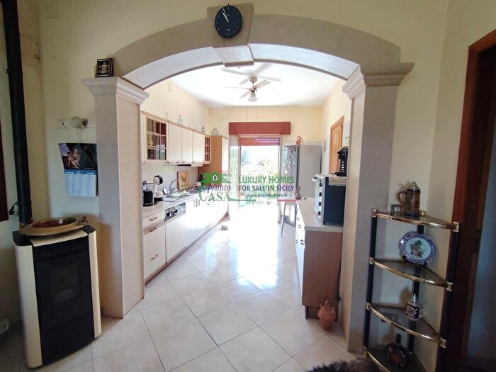 Casa con 5 locali in vendita in Contrada Cicimia, Chiaramonte Gulfi