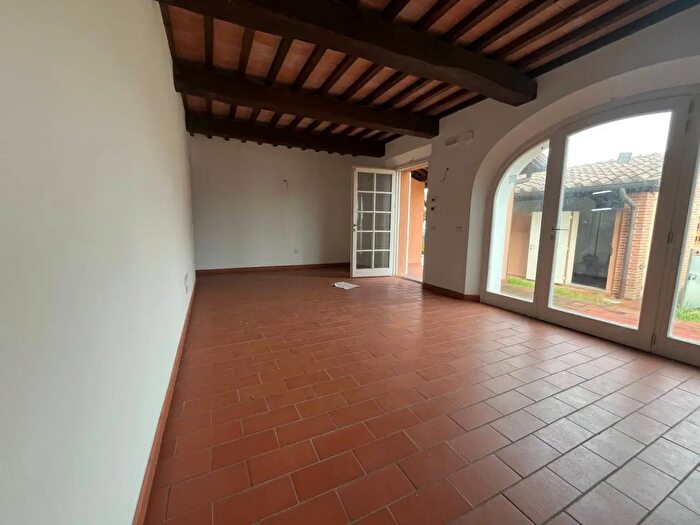Casa con 6 locali in vendita in Via XXV Aprile, Calcinaia