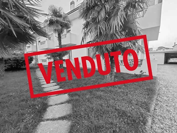 Appartamento con 5 locali in vendita in Via Moross, Ronchis