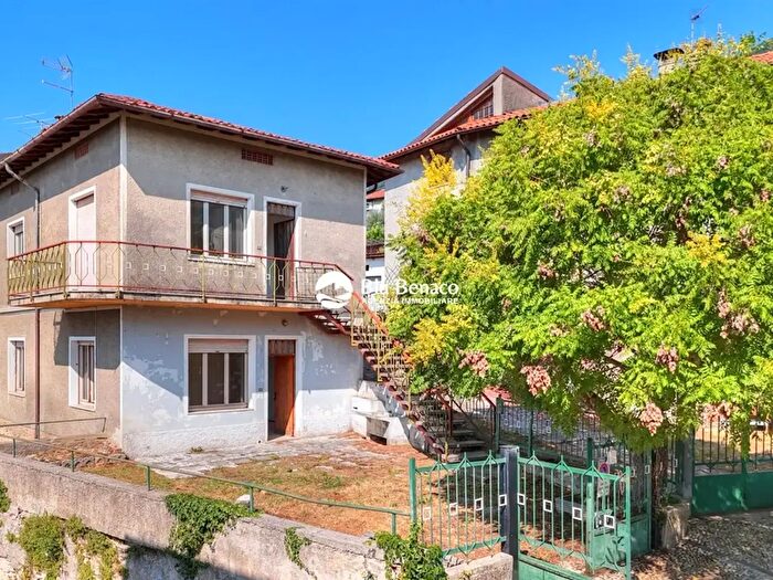Casa con 6 locali in vendita in Via Raffaello, Toscolano Maderno