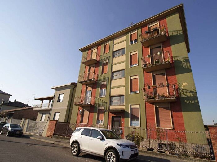 Appartamento trilocale in affitto in via nsauro, Olgiate Olona