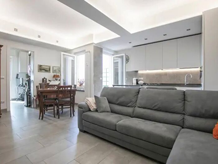 Appartamento quadrilocale in vendita in Via Gian Battista Monti, Genova