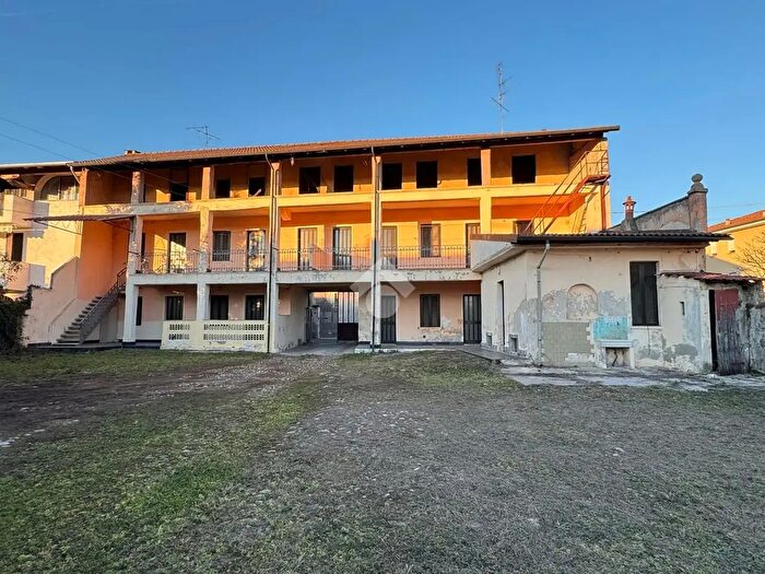 Casa trilocale in vendita in Pietro Mascagni, Bellinzago Novarese