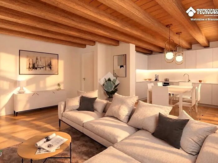 Appartamento bilocale in vendita in Via Padre Leopoldo, Brenzone sul Garda