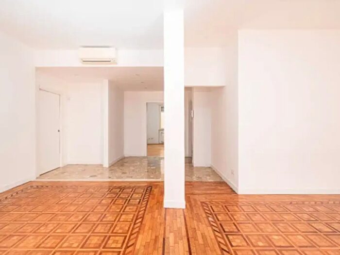Appartamento trilocale in affitto in Via Felice Casati, Milano