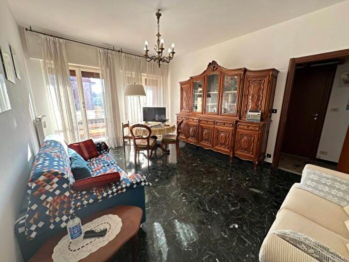 Appartamento trilocale in vendita in Via del Cigno, Finale Ligure