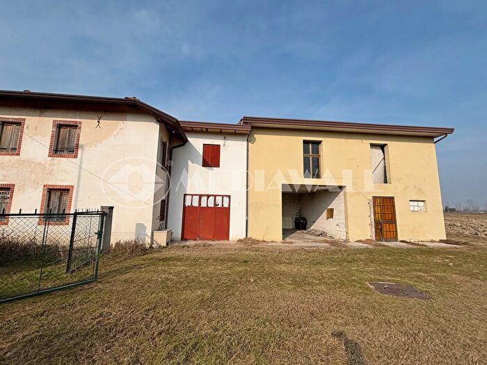 Casa con 6 locali in vendita in Brugnera