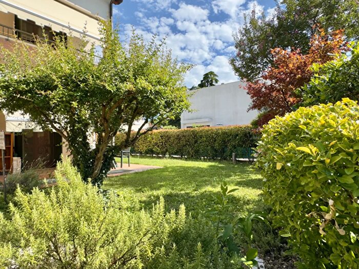 Casa con 7 locali in vendita in Via Grazia Deledda, Selvazzano Dentro