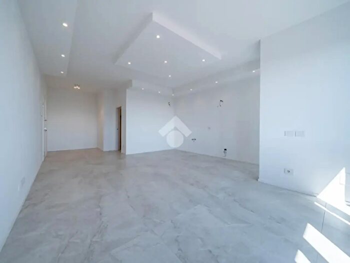 Appartamento quadrilocale in vendita in Viale Monte Grappa, Reggio nell'Emilia
