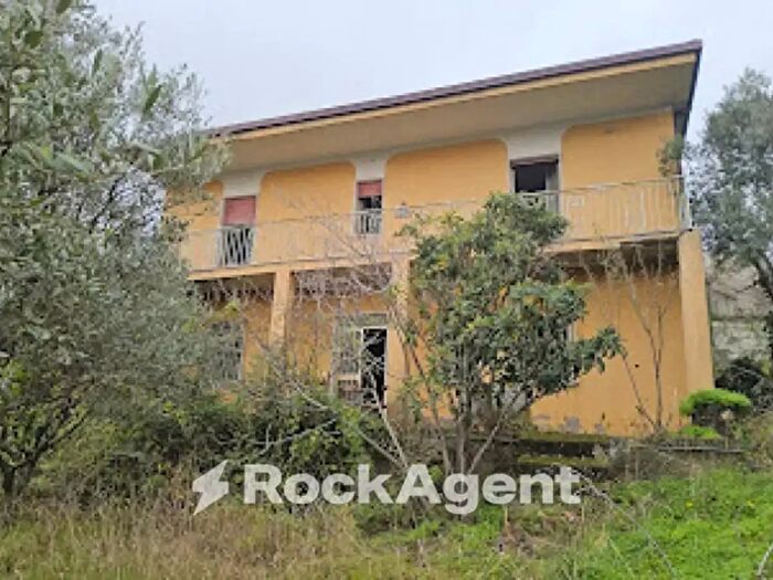 Casa quadrilocale in vendita in Grotteria