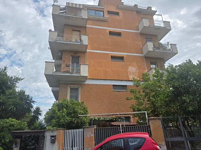 Appartamento trilocale in affitto in Via Basilio Puoti, Monte Mario Trionfale, Roma