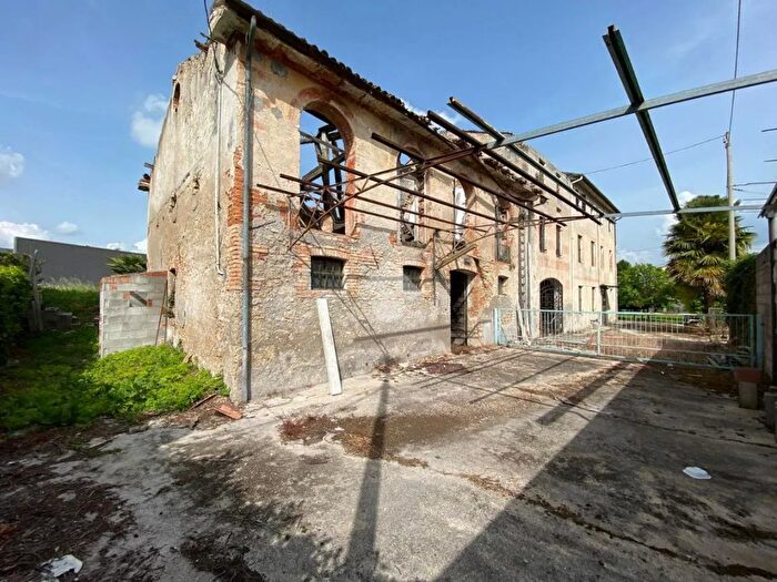 Casa monolocale in vendita in Via Calatafimi, Conegliano