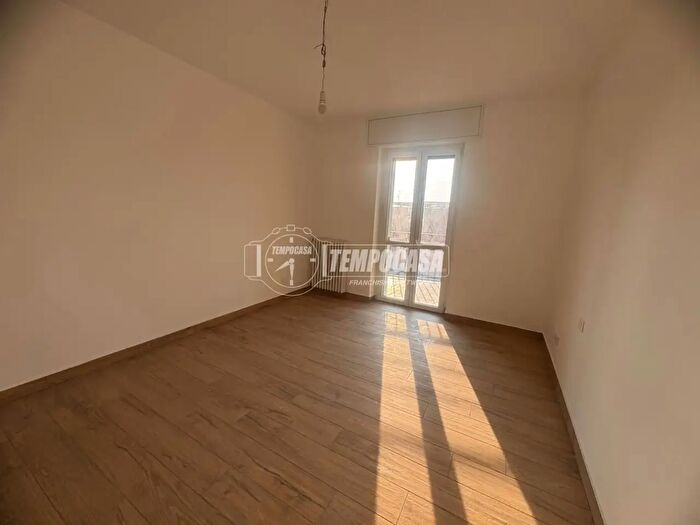 Appartamento trilocale in vendita in Via Monte Aprica, Baranzate