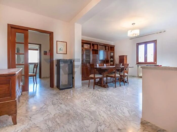 Appartamento con 5 locali in vendita in Via dei Frentani, Chieti