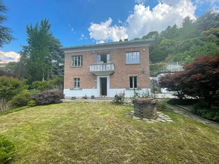 Casa con 6 locali in affitto in Strada del Cantello, Torino