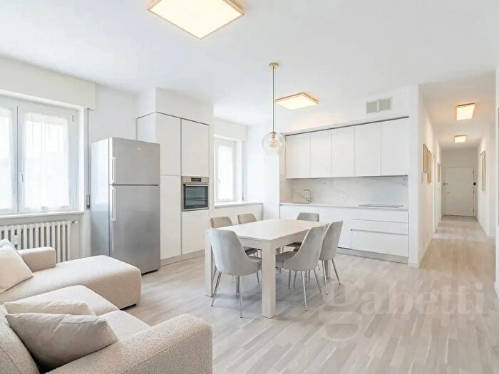 Appartamento quadrilocale in vendita in Viale Diaz, Busto Arsizio