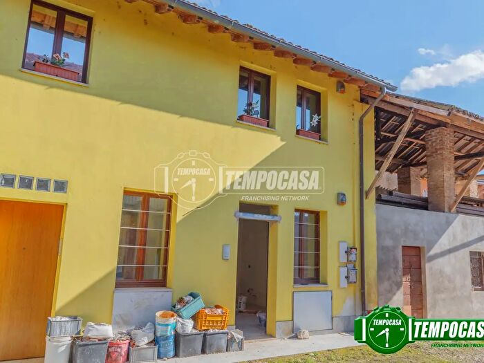 Casa trilocale in vendita in Vicolo Giuseppe Mazzini, Trovo