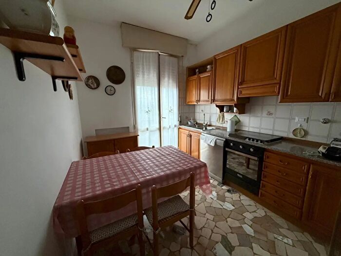 Appartamento quadrilocale in affitto in Via De Pisis, Bologna