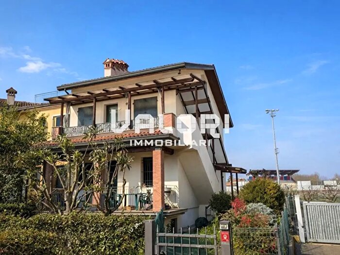 Casa trilocale in vendita in Via Ghinotta, Castel Bolognese