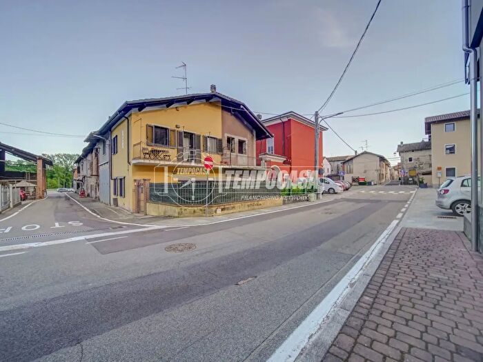 Casa bilocale in vendita in Via Martiri, Bogogno