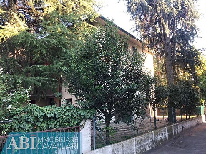 Appartamento con 5 locali in affitto in Faenza