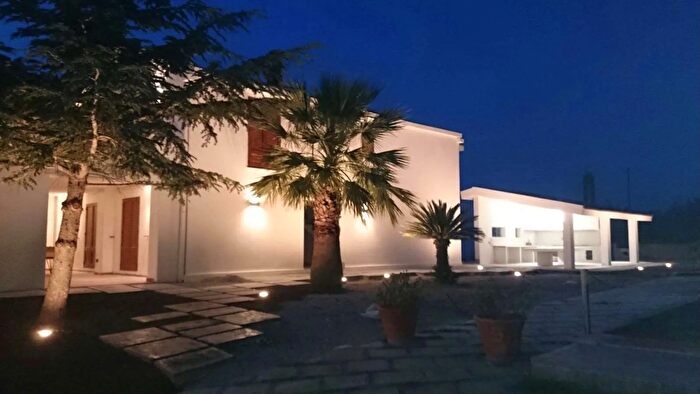 Casa con 8 locali in vendita in Contrada Monte, Cefalu