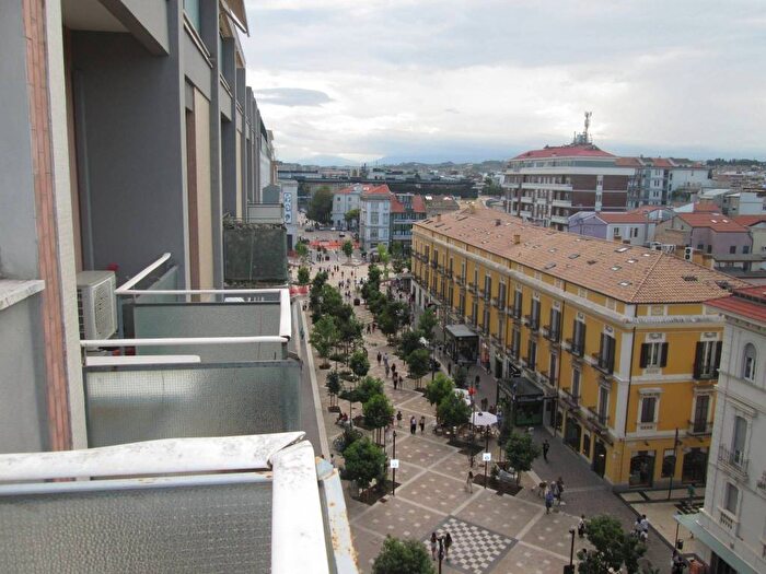 Appartamento quadrilocale in affitto in Corso Umberto I, Piazza Salotto Corso Umberto, Pescara