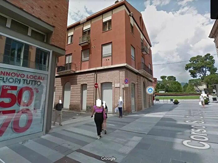 Appartamento trilocale in affitto in Via Ignazio Rozzi, Teramo