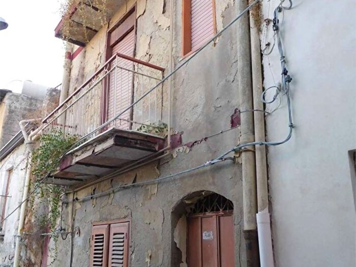 Casa con 5 locali in affitto in Via Cafisi, Favara