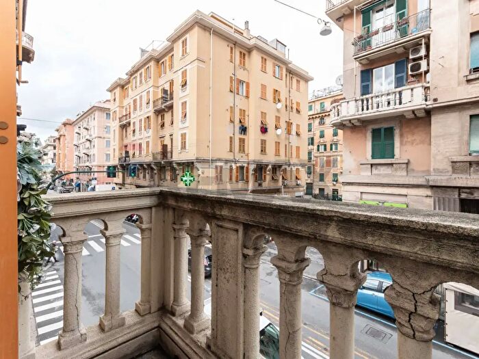 Appartamento con 7 locali in vendita in Via Giovanni Torti, Genova