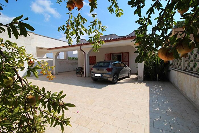 Casa con 5 locali in vendita in Via dei Cefali, Torricella